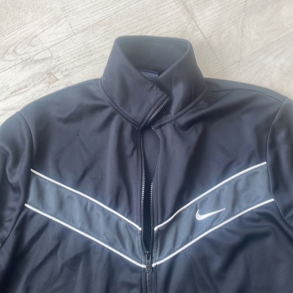 Men’s Nike zipper jacket - Picture 2 of 3